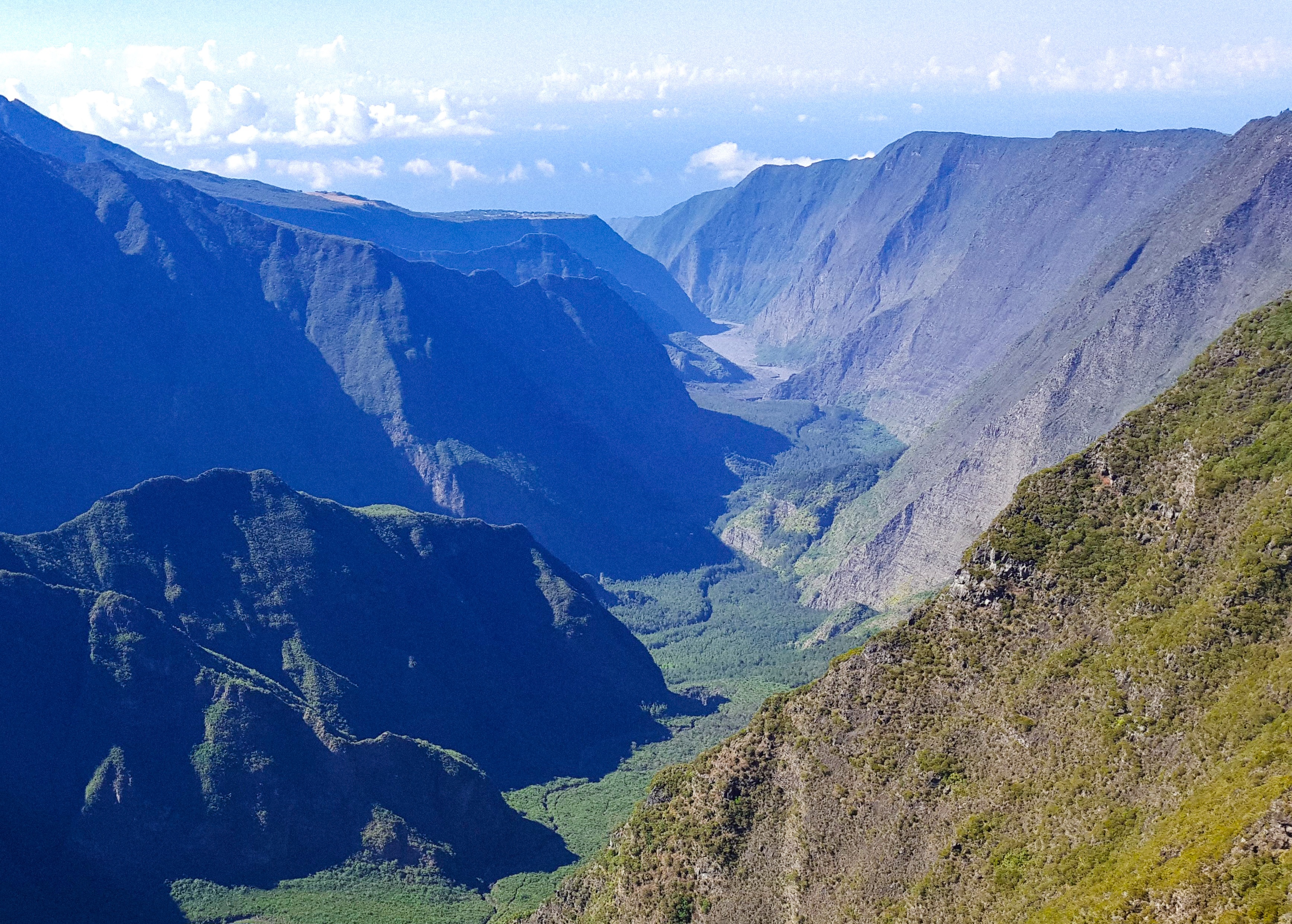 Vallée de la rivière des Remparts sur la route du Piton de la Fournaise